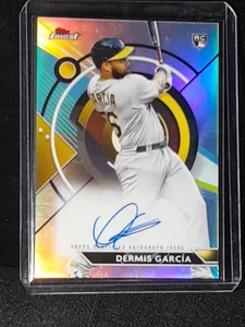 2023 Topps Finest Dermis Garcia Refractor Auto RC Athletics - Bild 1 von 2