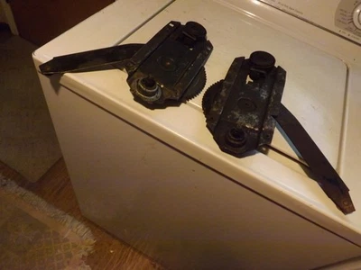 1955 55 1956 56 1957 57 CHEVROLET CHEVY 2 DOOR HDTOP  1/4 REAR WINDOW REGULATORS Foto 1 de 4