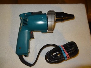 Makita 6802BV Screw Gun / Screwdriver - Picture 1 of 9