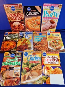 10 Vintage Pillsbury Recipe Booklets Cookbooks Pamphlets Cooking Baking Meals - Picture 1 of 9