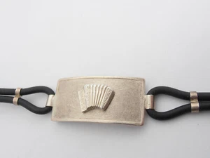 Akkordeon: Armband aus Silber 925 Und Gummi - Armband Musiker mit Musik - Picture 1 of 4