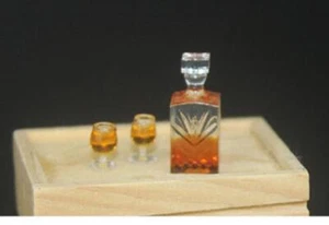 1:12 Dollhouse Miniature Whiskey / Miniature Alcohol Miniature Drink D122 - Picture 1 of 7
