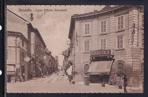 Cartolina Stradella Corso Vittorio Emanuele Albergo Italia CF823 - Imagen 1 de 1