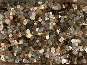 Lot 1Lb Pound  World Foreign Coins Unsearched Free shipping! - Picture 1 of 4