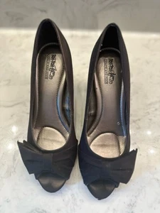 Coach and Four Peek A Boo Damen-Heels zum Binden gepunktet Größe 8,5 schwarz siehe Fotos - Bild 1 von 12