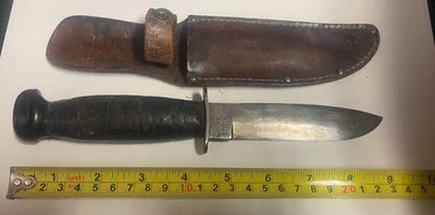 Vintage Camillus N.Y. Combat Knife with Original Sheath  WWII - Image 1 of 4