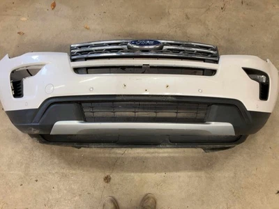 18 FORD EXPLORER Front Bumper Assy. (No Shipping) - Imagem 1 de 4