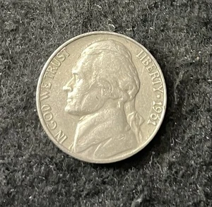 1961 D Jefferson Nickel Circulated Free Shipping - Picture 1 of 2