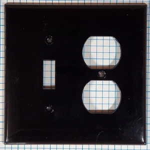 Leviton schwarz kippbar \ Schalter Duplex Buchse 2-Gang Wallplate JP18-00E - Bild 1 von 6