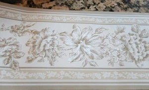 Wallpaper Border Traditional Flowers Floral Beige Tan White Classic Wall EH10034 - Picture 1 of 3