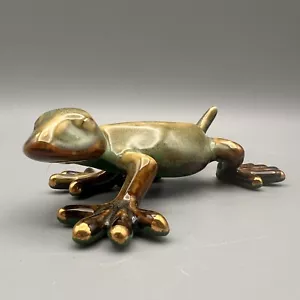 Green Tree Gecko from the Golden Pond Collection with Felt Bottom 5.75"L Ceramic - Picture 1 of 7