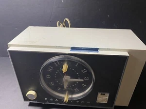 Vintage Cinch Victor Radiouhr - Bild 1 von 7