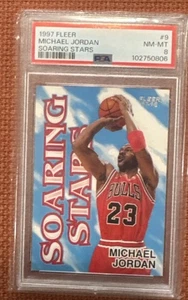 Baloncesto Fleer 1997-98 Michael Jordan Soaring Stars High Flying PSA 8 - Imagen 1 de 2