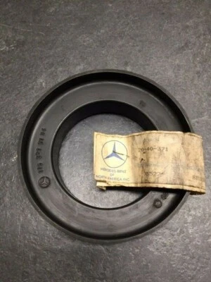 Asiento de goma con resorte delantero Mercedes-Benz W115 W116 200D 220 220D 240D 280S NOS Foto 1 de 4