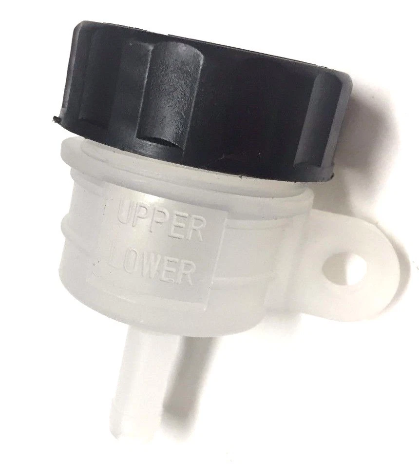 Brake Fluid Reservoir 油杯 适用于 YAMAHA YZF R6 1999 2001 2002 - 09 — 第 1/1 张图片