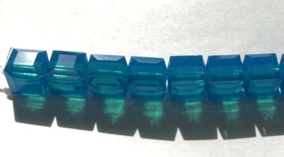 施华洛世奇水晶立方体 4 毫米 (288 件) 加勒比蓝色蛋白石 #5601 — 第 1/3 张图片