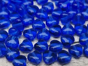 40 Czech glass small heart beads - navy blue - 6mm - Picture 1 of 7