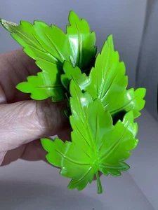 Leaves Maple Green K&T HUGE Vintage Metal Brooch Pin M-3135 - Picture 1 of 4