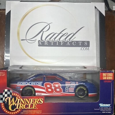 WINNER'S CIRCLE 1997 STOCK CAR SERIE #88 DALE JARRETT ESCALA 1:24  Foto 1 de 4