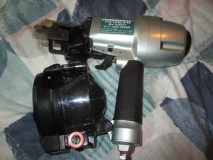 HITACHI NV65AH Metabo TAIWAN Wire & Plastic 2-1/2" Coil Siding Nailer Hardie - Picture 1 of 14