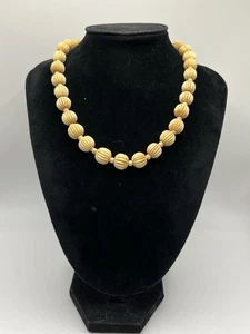 "Collar gargantilla con cuentas acanaladas de cerámica de colección cierre de barril de 14""" - Imagen 1 de 7