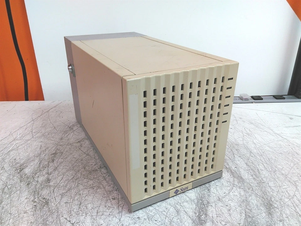 Power Tested Sun Microsystems 599-2061 12-Bay SCSI Drive Enclosure AS-IS - Image 1 of 4