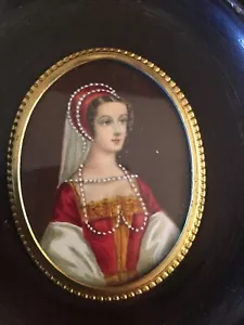 Portrait miniature : femme à la coiffe. Cadre en bois, médaillon en laiton - Picture 1 of 12