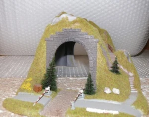 C10 Noch o.a. Tunnel eingleisig gerade  man. Bahnübergang - Bild 1 von 5