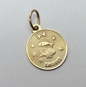 14k Yellow Gold Pisces Zodiac Dangle Dangling Circle Drop Medallion Pendant - Picture 1 of 4