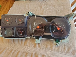1970'S 80'S GMC CHEVY TRUCK SPEEDOMETER/TACHOMETER GAUGE CLUSTER OEM GM - Picture 1 of 11