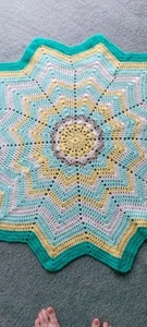 Hand Made Crochet Star Blanket - Picture 1 of 1