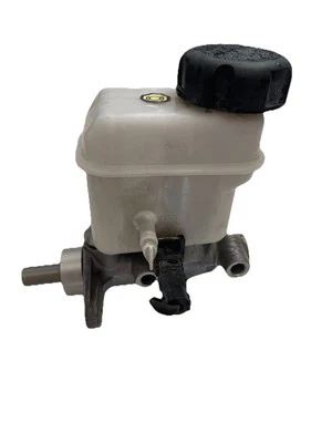 Cilindro maestro de frenos Hyundai Sonata 2006-2010 con botella de tanque de depósito de líquido Foto 1 de 4