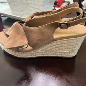 Ugg Ysidra Espadrille Wedge Sandal Chestnut Size 9 Suede Adjustable Ankle Strap - Picture 1 of 7