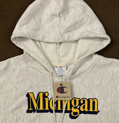 NWT CHAMPION Women’s Gray Heather Michigan Reverse Weave Crop Hoodie XL - Image 1 of 4