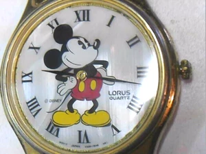Disney Mickey Mouse Watch Lorus Vintage V500-7A30 Quartz Analog Pearl Look Dial - Picture 1 of 5