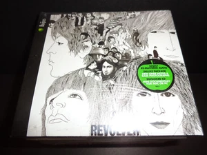THE BEATLES REVOLVER-Krate Kit with Remastered CD, T-Shirt and Rare Photographs - Picture 1 of 8