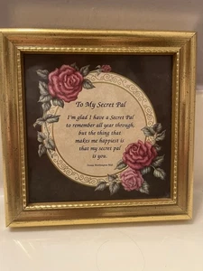 Saluto 6" X 6" Stampa Detto Cornice Legno Oro AL MIO AMICO SEGRETO Regalo - Foto 1 di 5