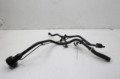 Tubo de pescoço de enchimento de combustível 2018-2022 Nissan Rogue Sport SL AWD 2L 17221-6MM0A - Imagem 1 de 4