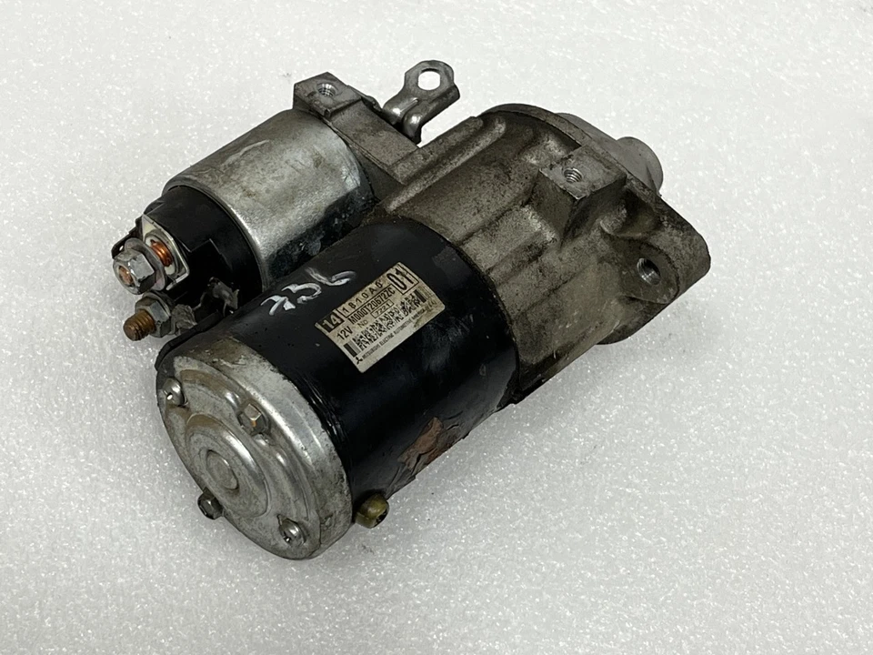 Motor de arranque Mitsubishi Eclipse 2007 2,4 L Foto 1 de 3