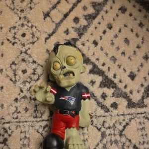 New England Patriots NFL Forever Collectibles Forever Nightmares Team Zombie!!! - Picture 1 of 3