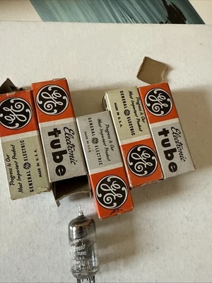 Lote De 5: Tubos De Vacío Radio Amplificador Electrónico GE 6U8A 6BQ7A De Colección Foto 1 de 4
