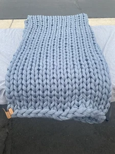 Bearaby Tencil Tree Napper Throw 25 Lb Reta $379 Gray Blue - Picture 1 of 6