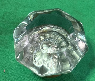 Antigua perilla de puerta de vidrio único octágono de latón Foto 1 de 4