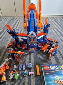 [RETIRED] LEGO NEXO KNIGHTS Knighton Castle 70357 w/ Manual