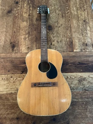 Framus German made vintage guitar with case acoustic guitar - Image 1 of 4