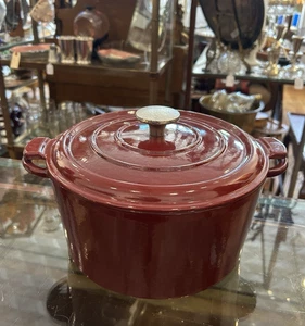 STAUB La Cocotte Deep Red Cast Iron Dutch Oven 5 qt Round France Lightly Used - Picture 1 of 14