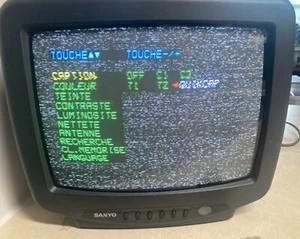 Sanyo DS13710 13” Inch CRT TV Television Retro Gaming Vtg - Picture 1 of 13