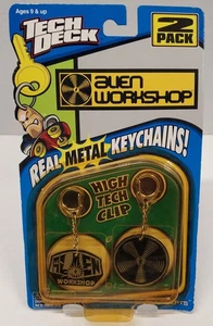 Vintage 90s Tech Deck Alien Workshop Key Chain 2 Pack Metal Skateboard SEALED - Imagen 1 de 3