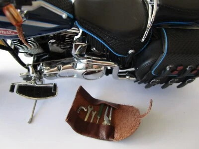 Franklin Mint 1/10 Indian Motorcycle Leather Tool Roll Pouch Bag W/Tools Danbury - Image 1 of 4