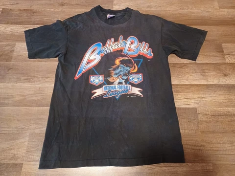 Rare Graphic Vintage 1994 Trench Buffalo Bills Angry Buffalo T-Shirt Large Cover